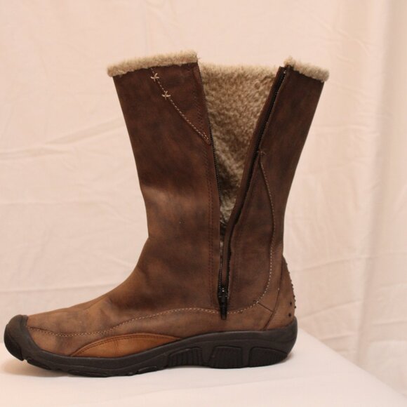 KEEN WOMEN'S BROWN LEATHER ZIP WINTER BOOTS - Picture 4 of 10